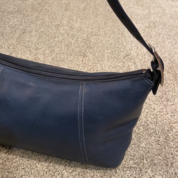 Tignanello Leather Shoulder Bag - Picture 4 of 9